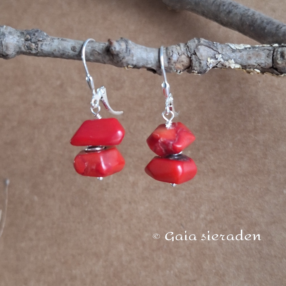 Koraal oorbellen stapeltje