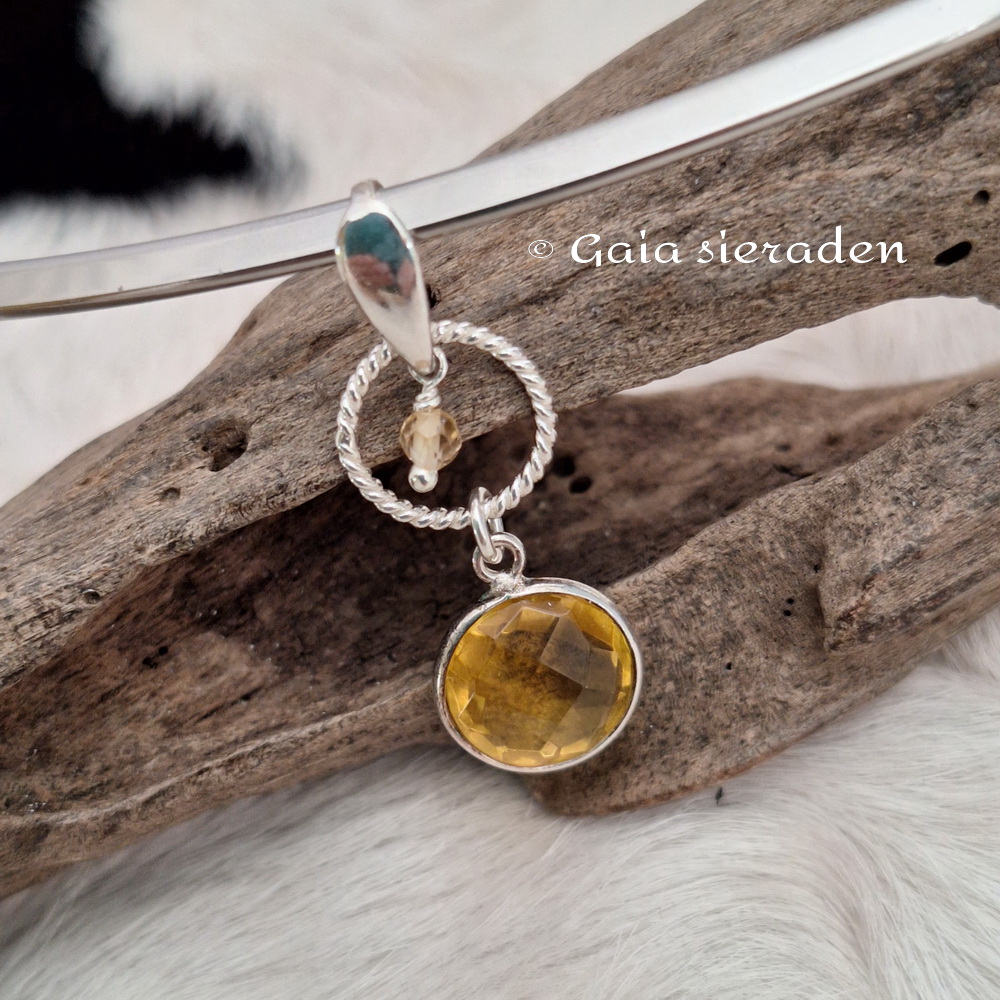 Citrien hanger briolette ring