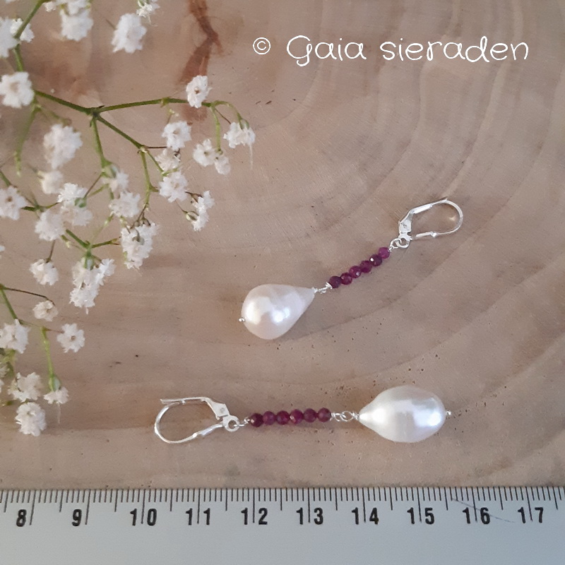 Parel oorbellen met Robijn - Afbeelding 3