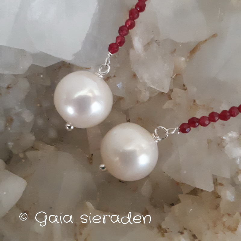 Oorbellen Robijn met Parel - Afbeelding 4