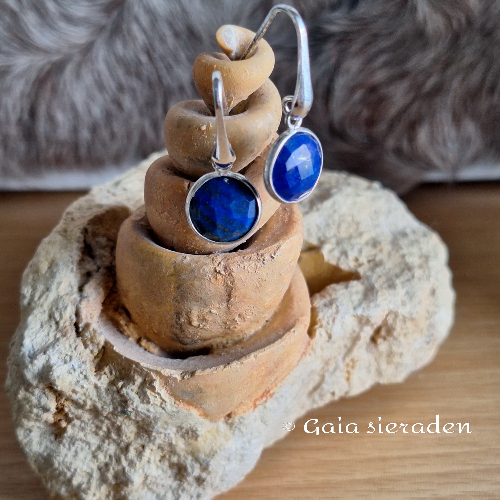Lapis Lazuli briolette oorbellen