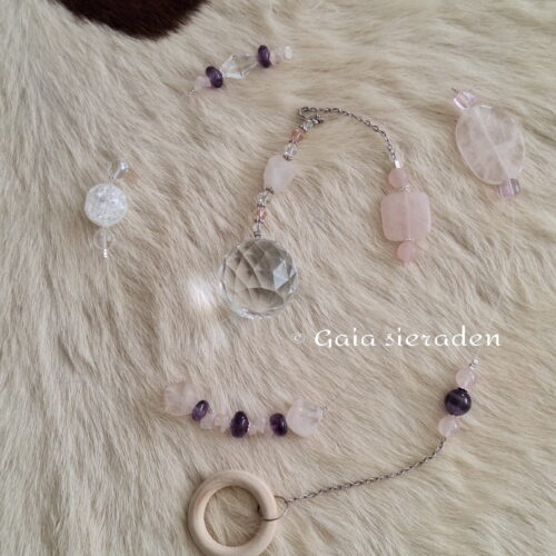 RA23 Raamhanger Rozekwarts 4