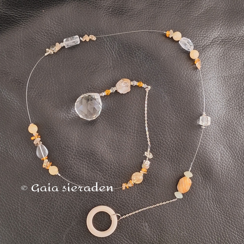 Raamhanger Citrien met kristal bol