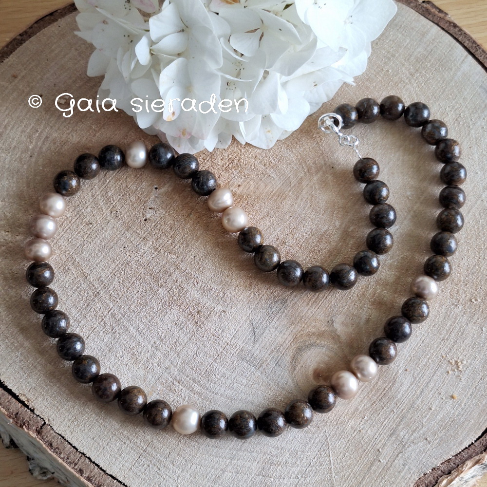 Ketting Bronziet met Parels