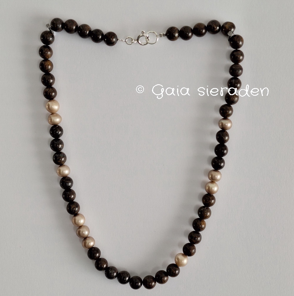 Ketting Bronziet met Parels