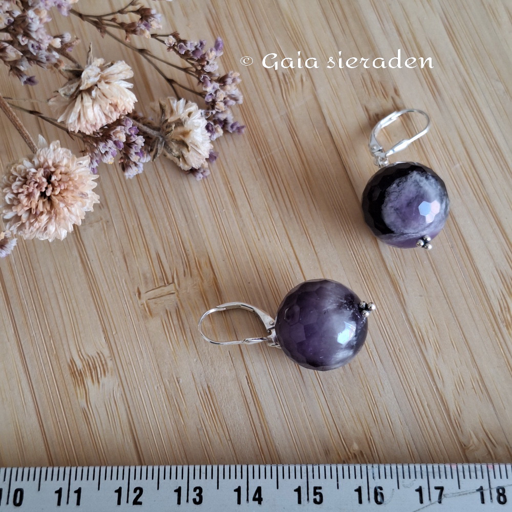 Amethist oorbellen facet bol
