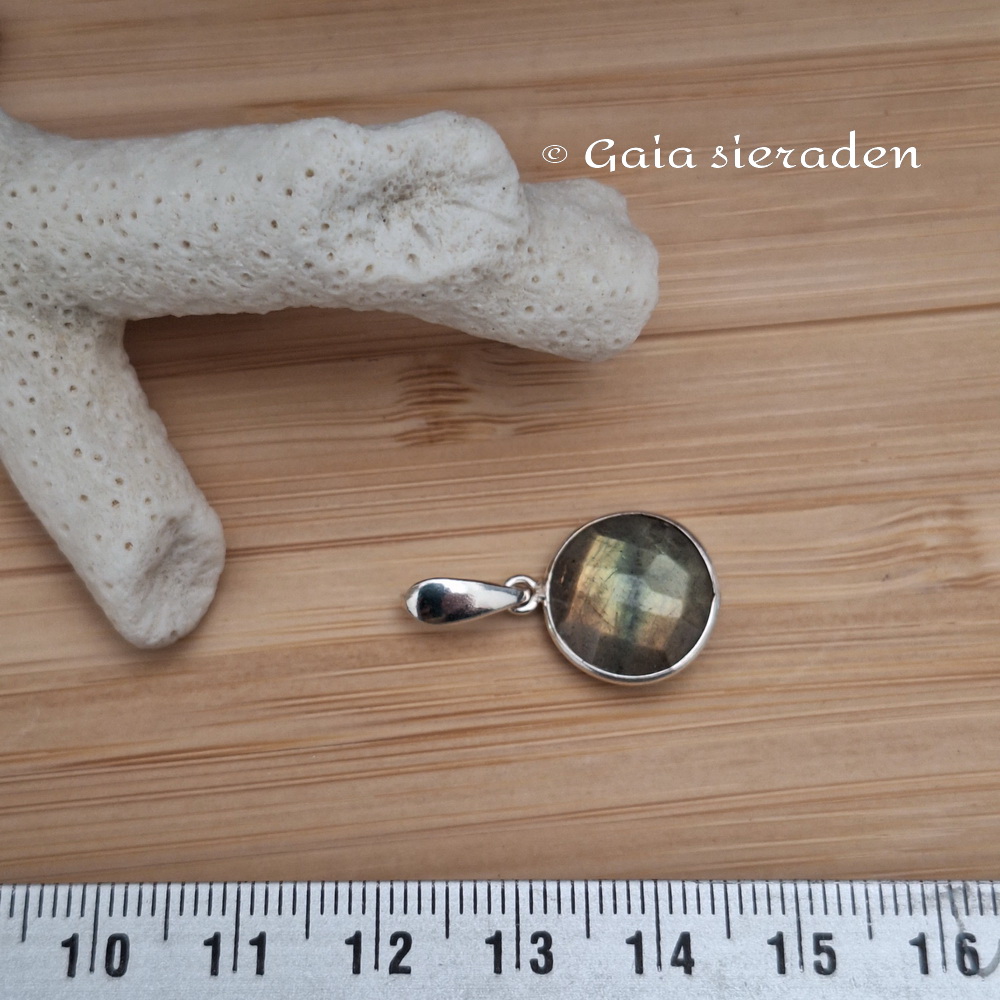 Labradoriet hanger briolette rond