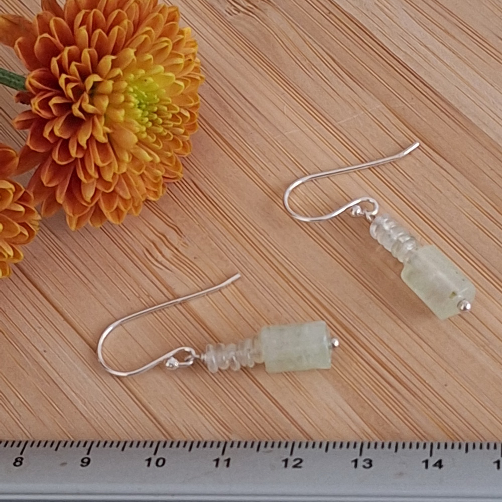 Oorbellen Prehniet staafje