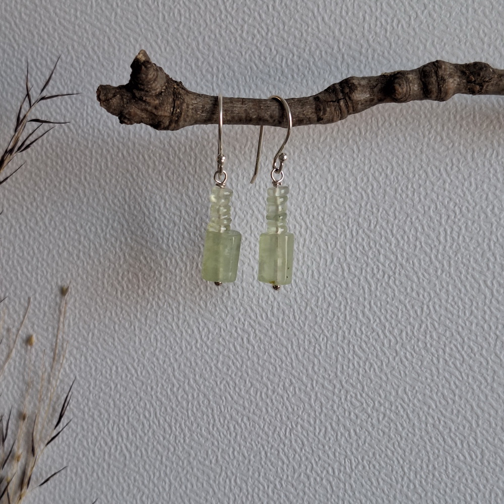 Oorbellen Prehniet staafje