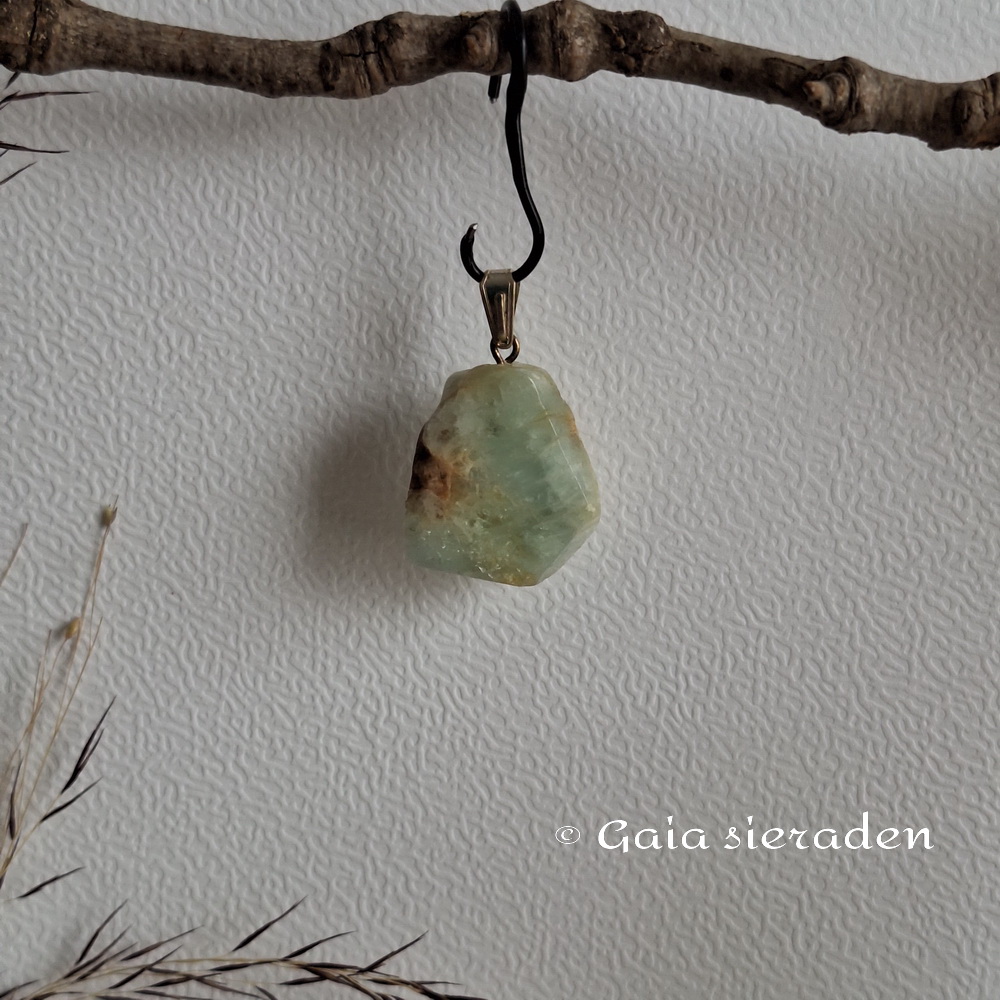 Aquamarijn hanger plak A