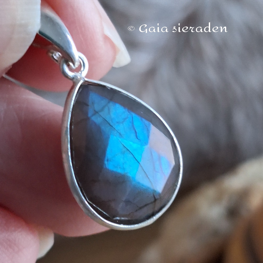 Labradoriet hanger briolette druppel