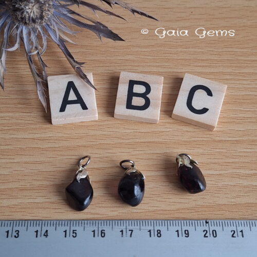 Edelsteen hangertje Granaat