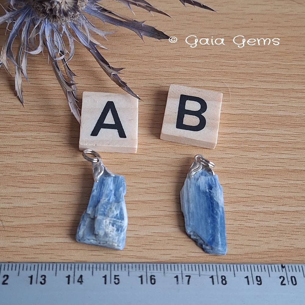 Edelsteen hangertje Kyaniet