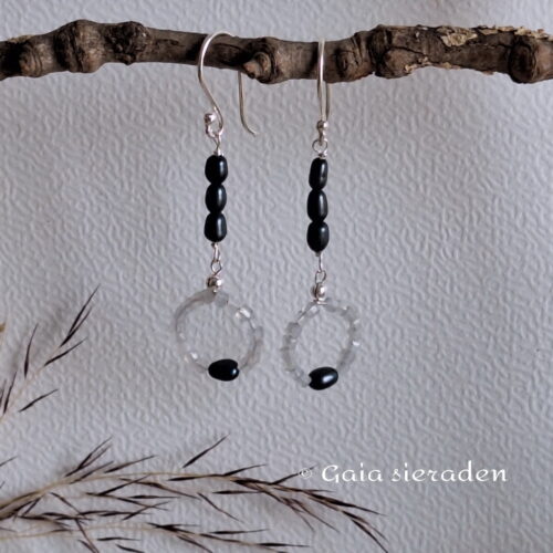 Aquamarijn en Parel hoops