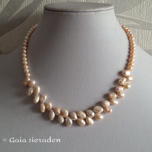 Ketting barok parels zalm