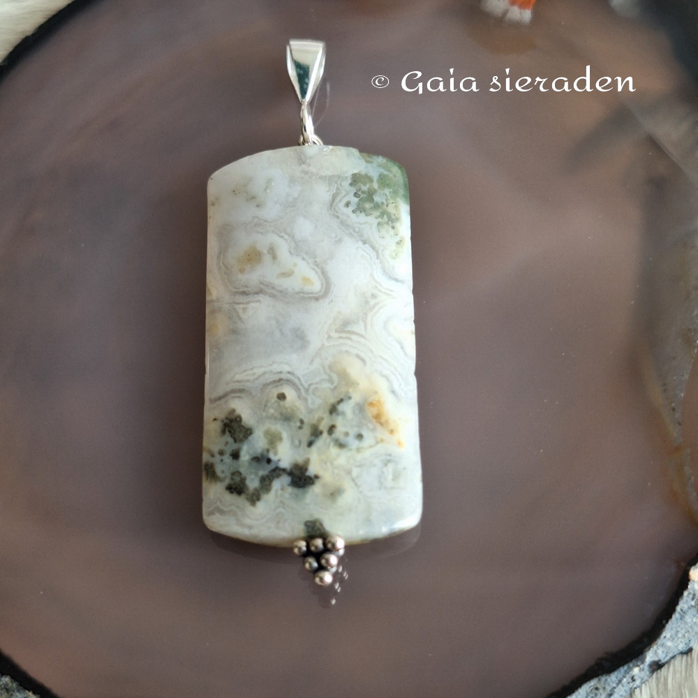 Agaat hanger mos chalcedoon