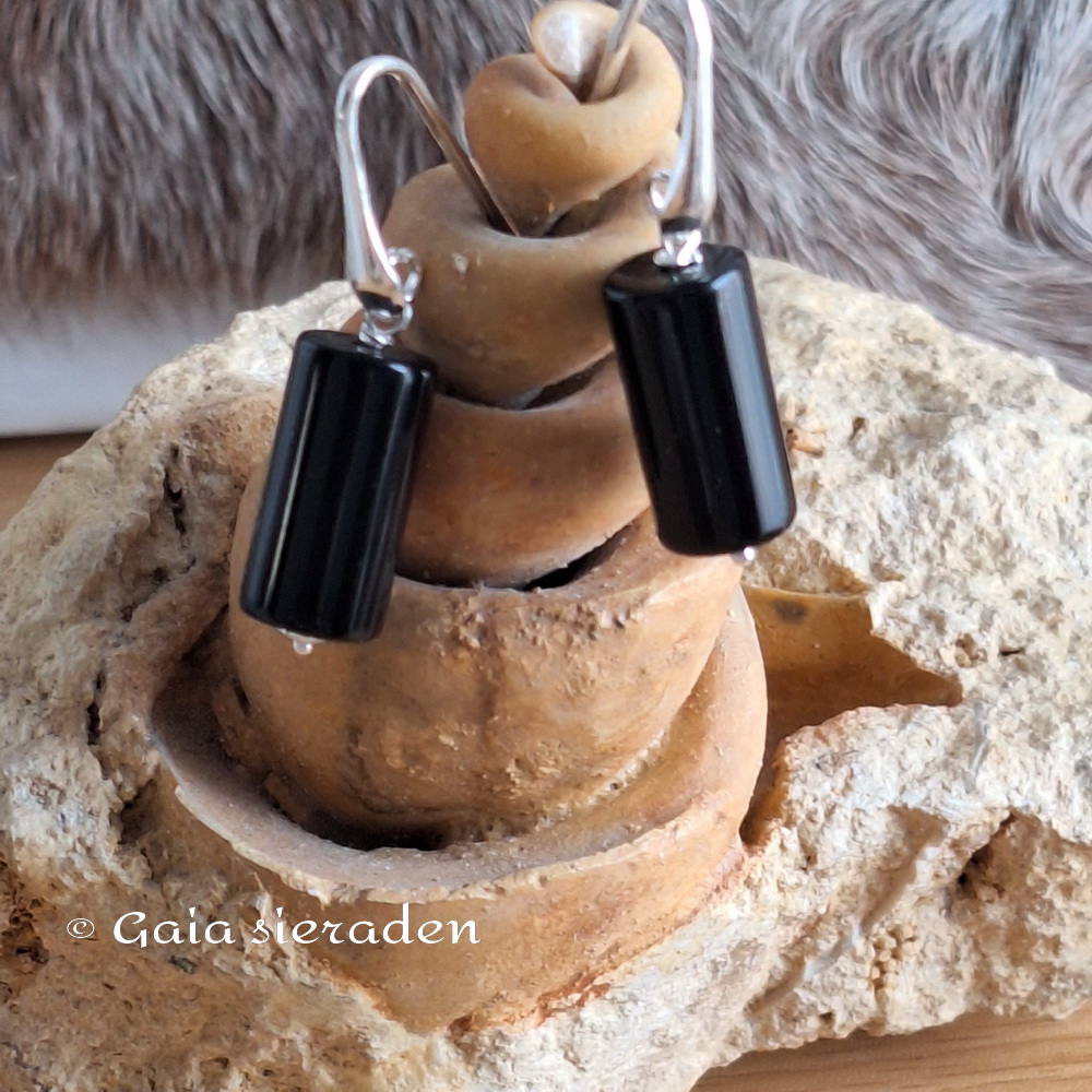 Onyx staaf oorbellen