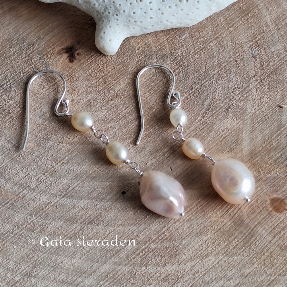 Oorbellen Parel geketteld