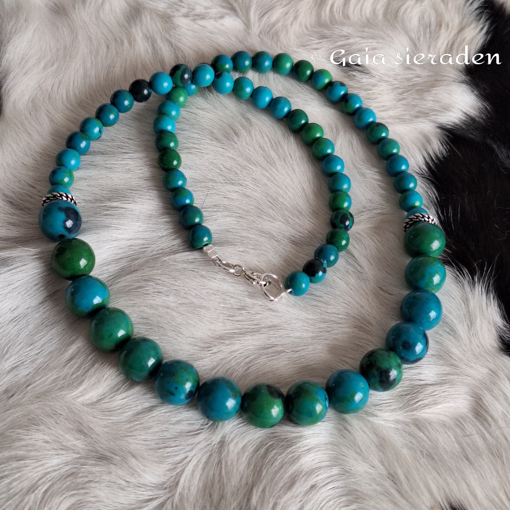 Chrysocolla ketting met zilveren spacers
