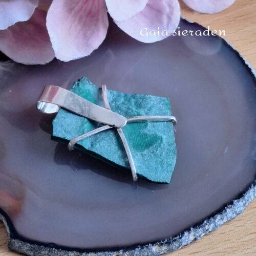 Zilveren hanger ruwe Malachiet