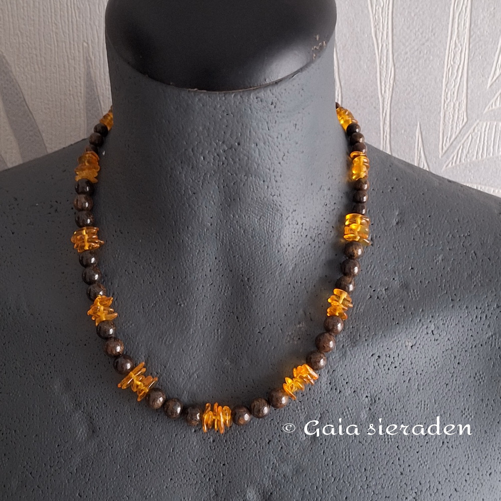 Ketting Bronziet met Barnsteen
