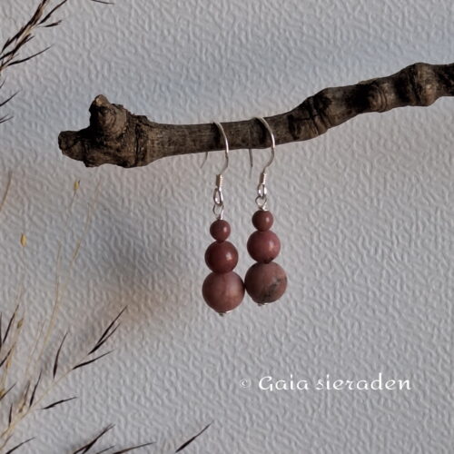 Rhodoniet oorbellen trio