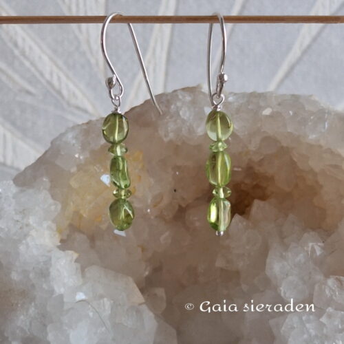 Oorbellen Peridoot trio