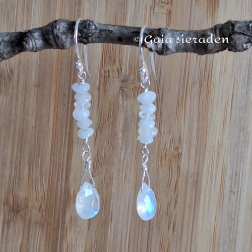 Maansteen zilveren oorbellen Selene