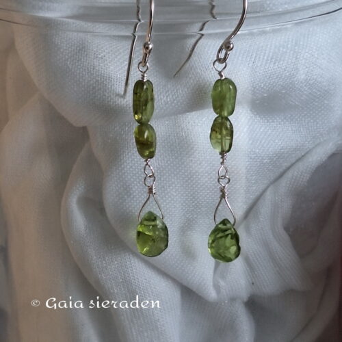 Peridoot oorbellen Ivy