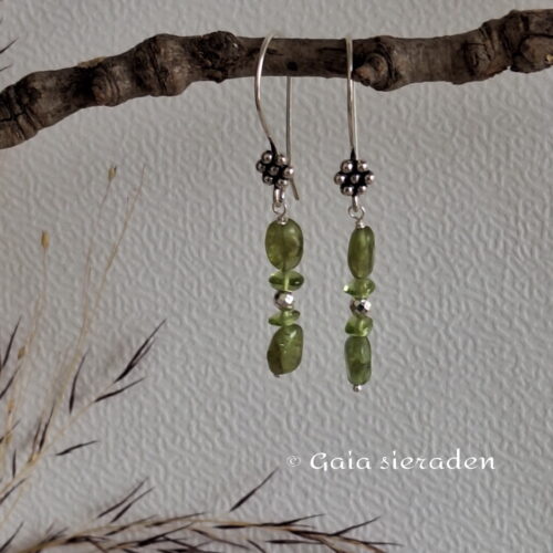 Peridoot oorbellen Verda