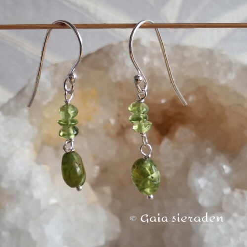 Peridoot oorbellen Fern