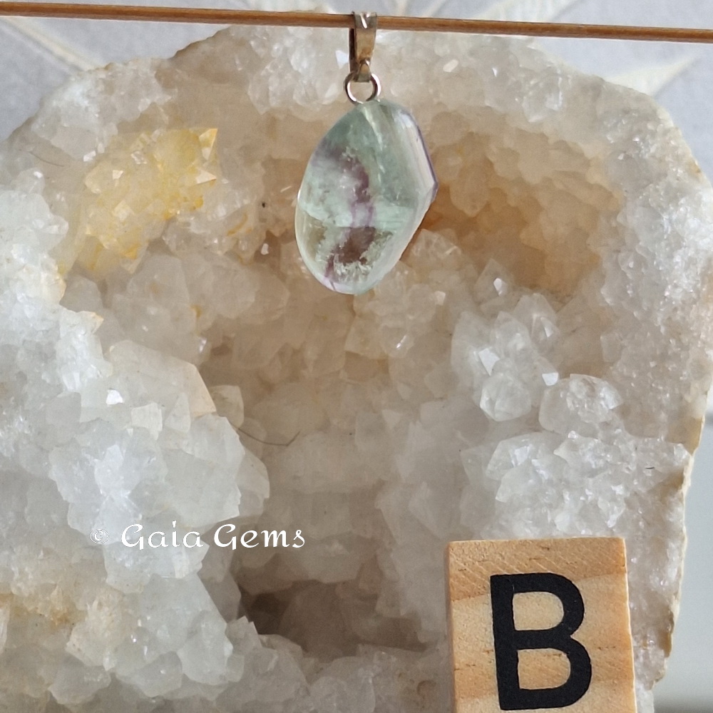 Fluoriet edelsteen hangertje