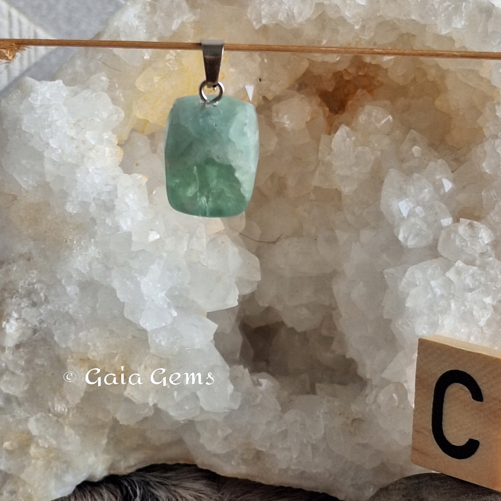 Fluoriet edelsteen hangertje