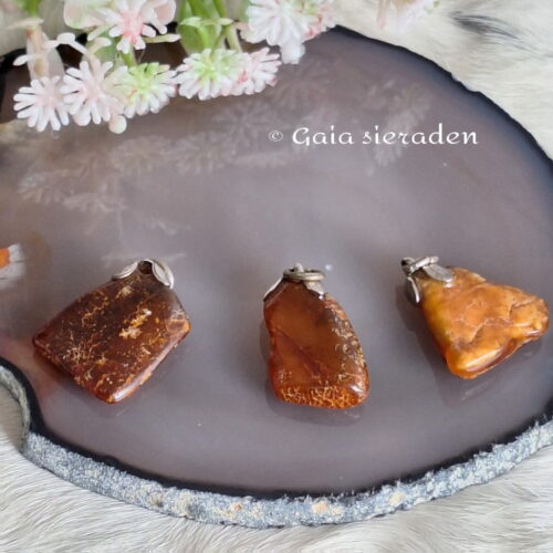 Barnsteen edelsteen hangertje