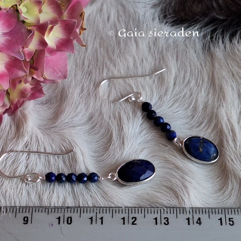 Lapis Lazuli oorbellen Livia