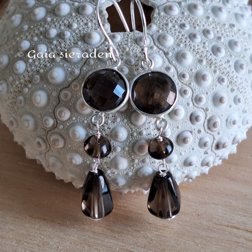 Oorbellen Rookkwarts Demeter