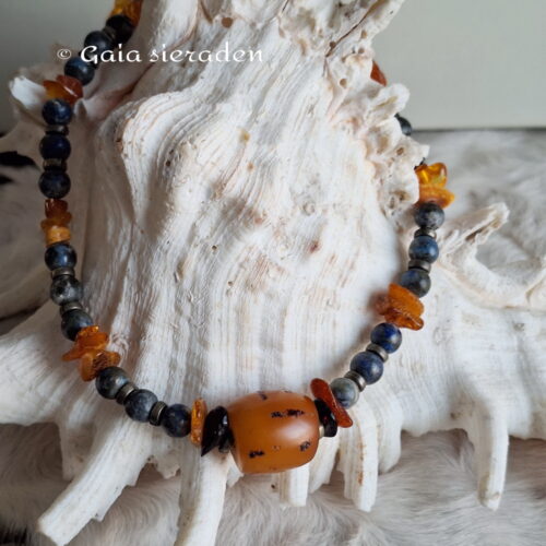 Anga Giza etnische ketting Lapis en Barnsteen