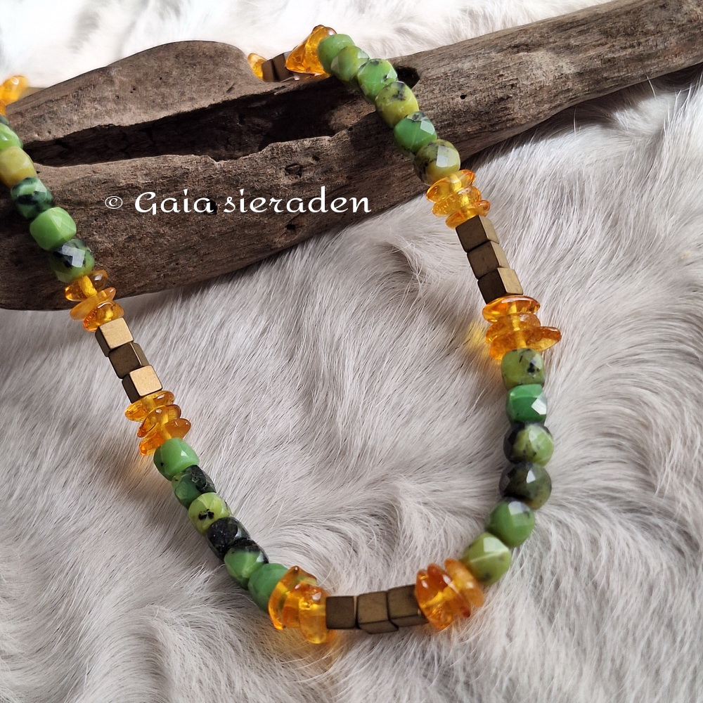 Ketting Barnsteen Jade Hematiet trio