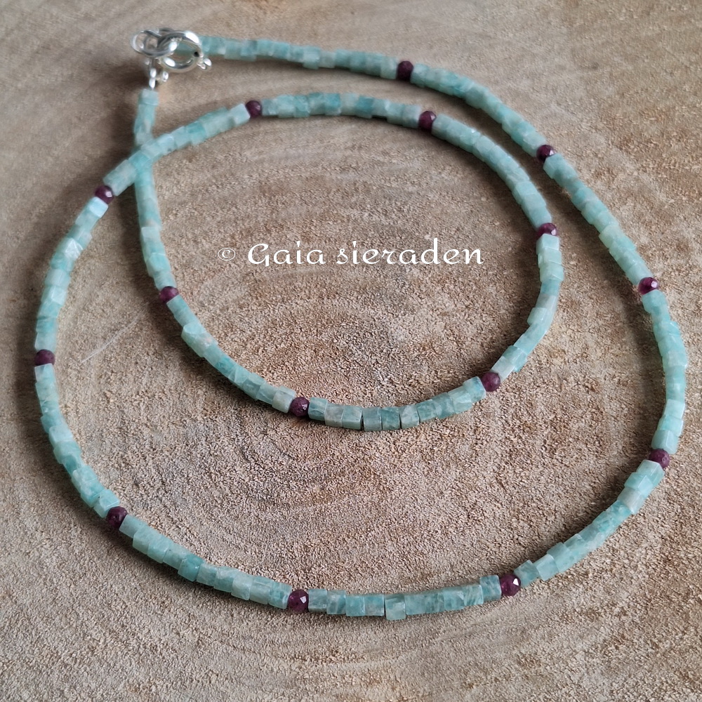 Amazoniet en Robijn ketting
