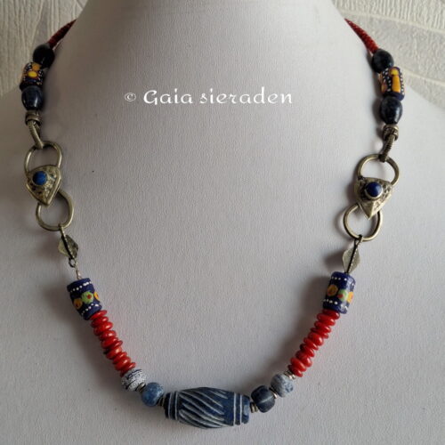 Persia etnische ketting Lapis en Koraal