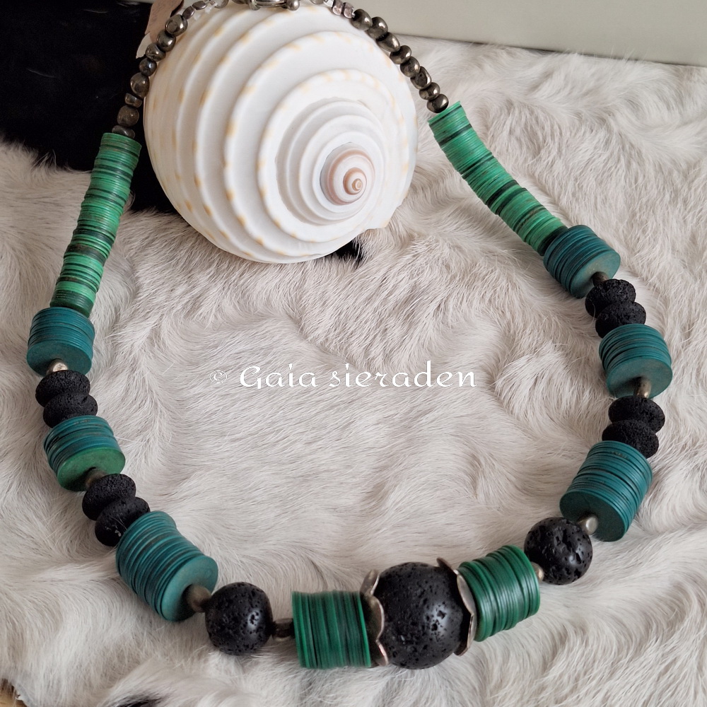 Etnische ketting Lavasteen en Pyriet